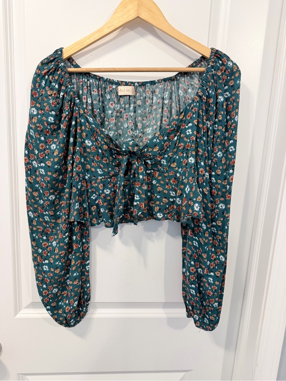 Altar'd State Floral Tie-Front Crop Top